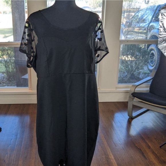 Torrid Black Heart Mesh Yoke Ponte Sheath Dress - 20 - Picture 4 of 12